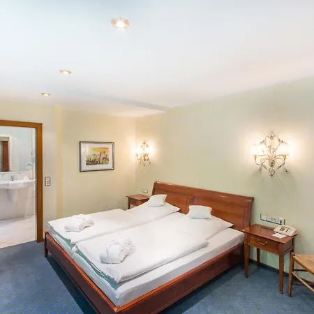 מלון Romantik Stryckhaus