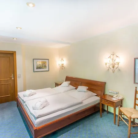 Romantik Stryckhaus 4*